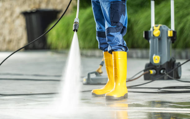 Best Deck Pressure Washing  in Sturgeon Bay, WI